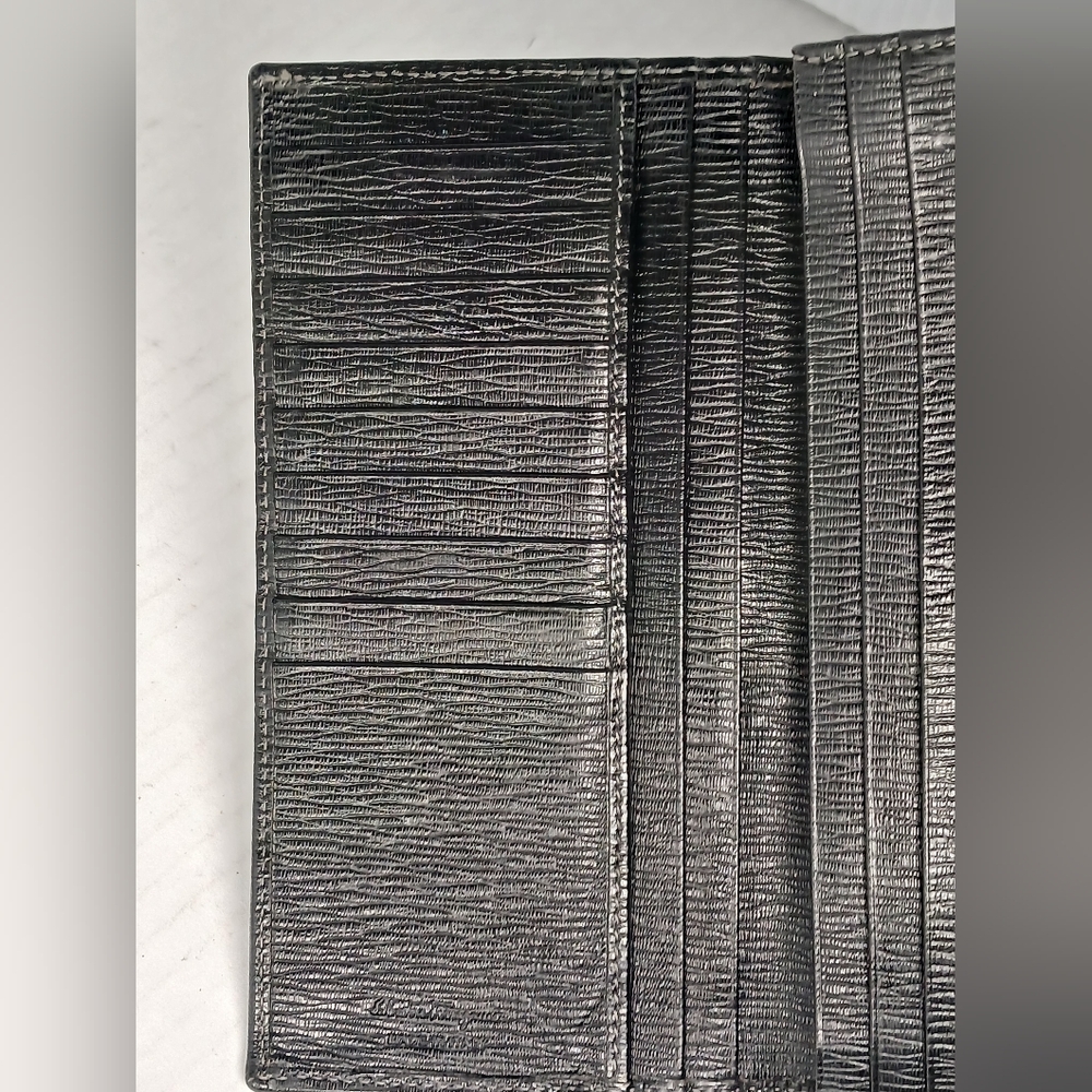 Salvatore Ferragamo Leather Bi-fold Long Wallet - Picture 6 of 9